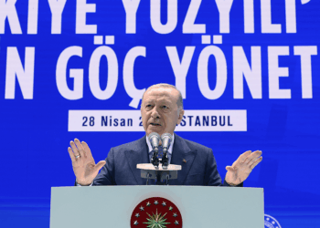 Türkiye'de toplam 4 milyon 33 bin göçmen var