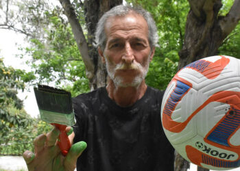 İzmirli eski kaleci Atilla Uçan'dan sokaklara sanat dokunuşu