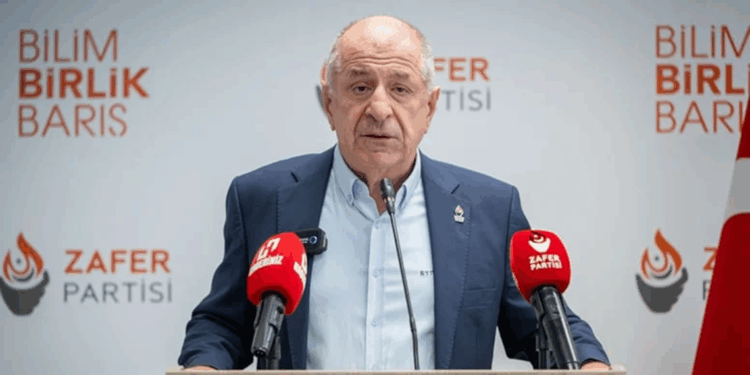 Ümit Özdağ'ın davası 10 Eylül'e ertelendi