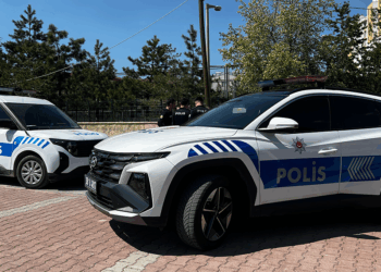 Uzaklaştırma kararı bulunan eski eşi bıçakla yaraladı