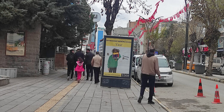 Van'da 19 dakika arayla iki deprem