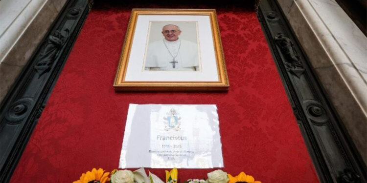 Papa'nın odaları mühürlendi