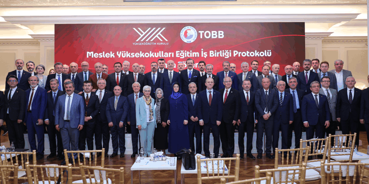 YÖK ile TOBB arasında "Eğitim İşbirliği Protokolü" imzalandı