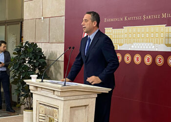 Ülkenin bu kadar sorunu varken CHP'yi konuştu