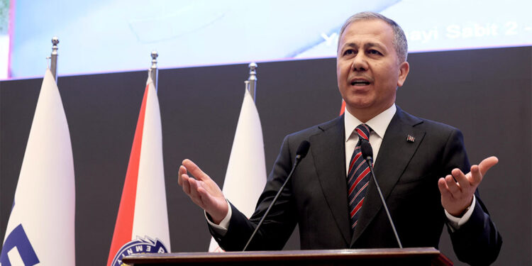 Bayram tatilinde trafik kazalarında 74 kişi hayatını kaybetti