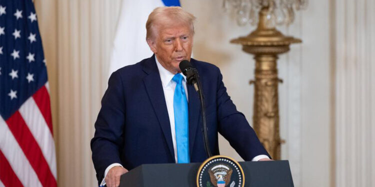 Trump, kömür üretimine yönelik kararnameyi imzaladı