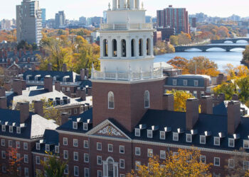 Harvard Üniversitesi'nin 2.2 milyar dolarlık fonu kesildi