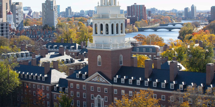 Harvard Üniversitesi'nin 2.2 milyar dolarlık fonu kesildi