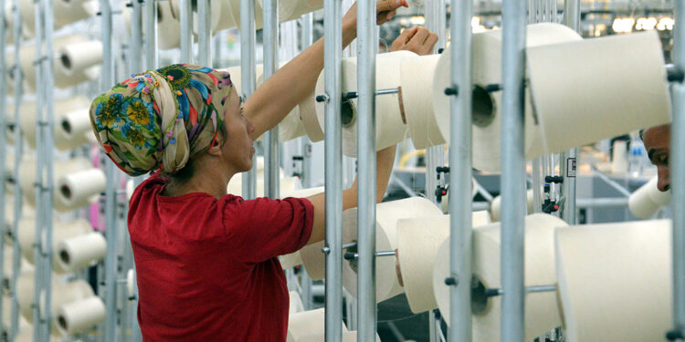 Ücretli çalışan sayısı şubatta yüzde 0,1 azaldı