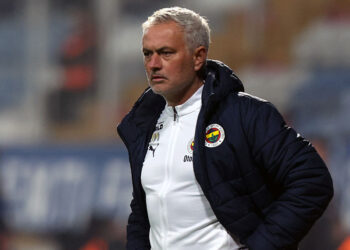 Fenerbahçe'de Mourinho ilk derbisini kazanmak istiyor
