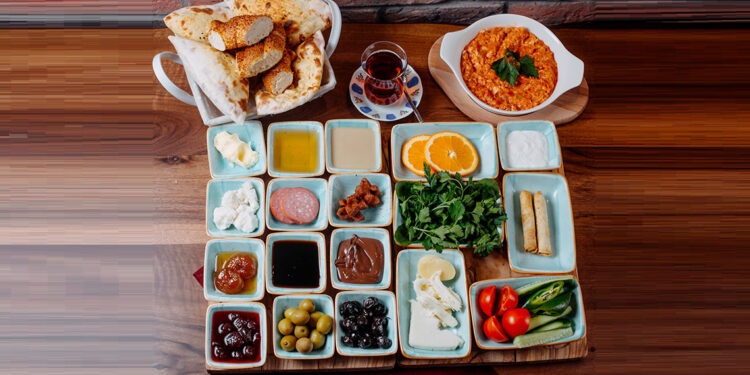 Sofraların şahı, gönüllerin sultanı: Türk kahvaltısının büyüsü