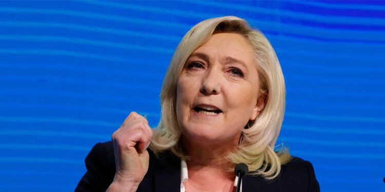 Marine Le Pen yolsuzluktan suçlu bulundu, siyasetten men edildi