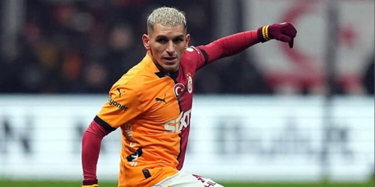 Galatasaray Lucas Torreira'nın sözleşmesini uzattı