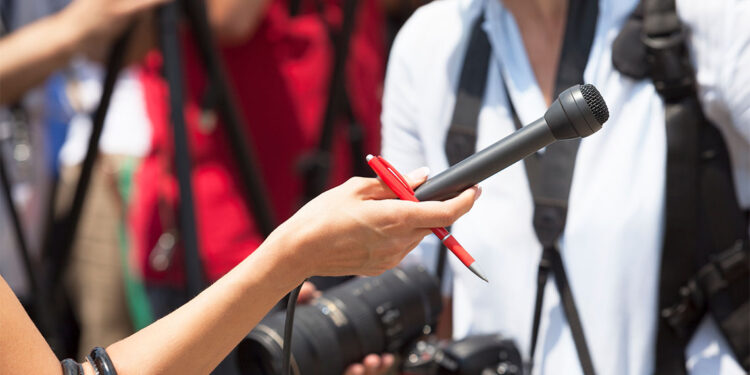 Saha Muhabirliği: Gerçeğin nabzını tutan sessiz kahramanlar