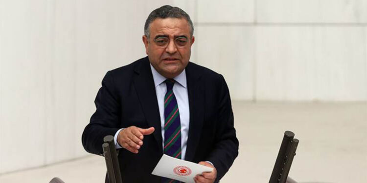 Cezaevlerinde işkence ve kötü muamele yapılıyor