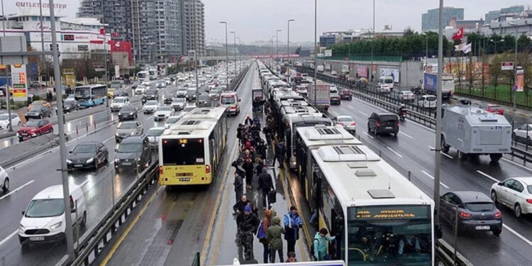 23 Nisan'da bazı toplu taşımalar ücretsiz olacak