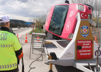 Afyonkarahisar'dan bayram tatilinde 6 milyona yakın araç geçti