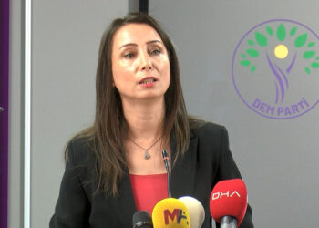 Bir demokratikleşme paketi üzerinde çalışılsın istiyoruz
