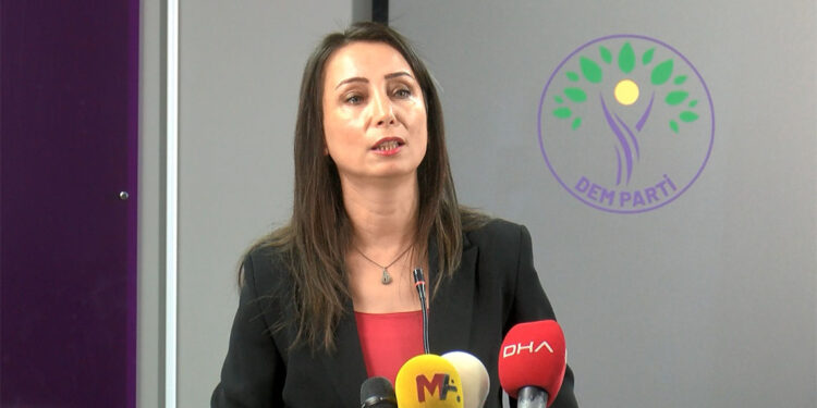 Bir demokratikleşme paketi üzerinde çalışılsın istiyoruz