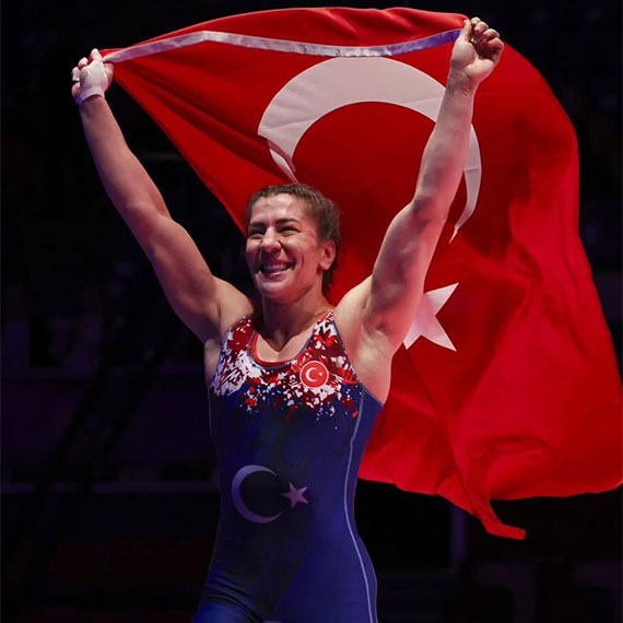 Türk güreşi son iki yılda üç ağır sıklet sporcusunu kaybetti. Olimpik Milli sporcu Yasemin Adar Yiğit sporu bıraktı.