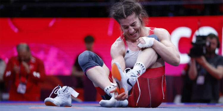 Yasemin Adar Yiğit sporu bıraktı