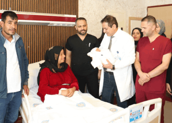 15 yıl sonra çocuk sahibi olan çift, bebeklerine doktorunun ismini verdi