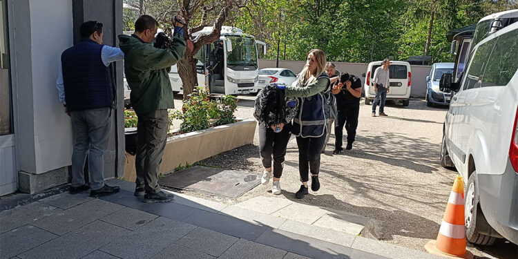 Çalıntı ve şasi numarası değiştirilmiş 30 araç ele geçirildi