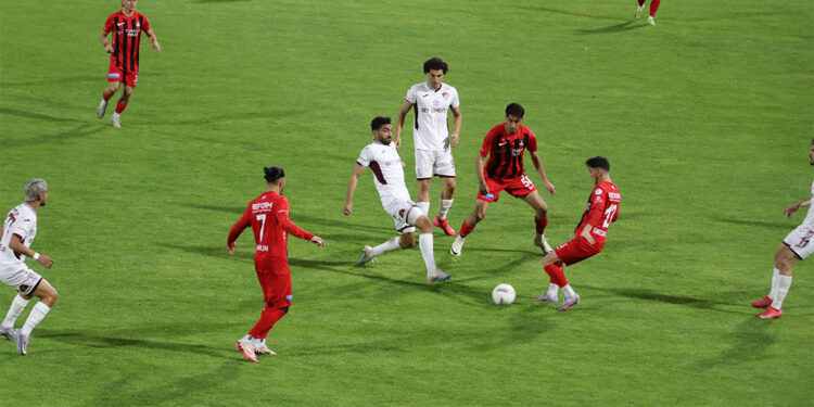 Vanspor Çimentaş Elazığ Spor'u 4-1 mağlup etti