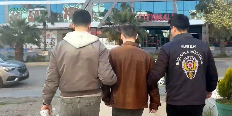 39 ilde siber suç operasyonları: 568 gözaltı