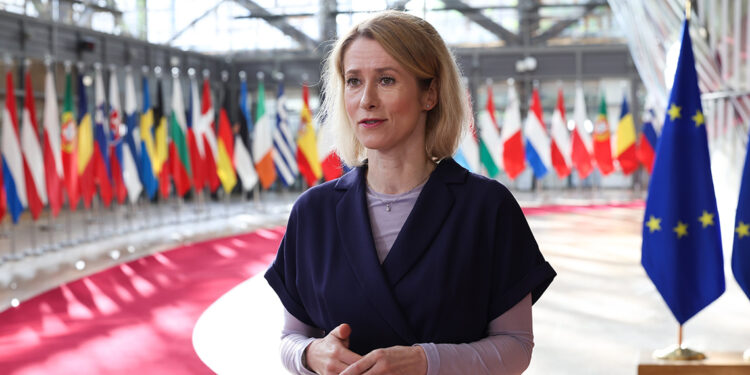 AB, Suriye'ye uygulanan ekonomik yaptırımları kaldırdı