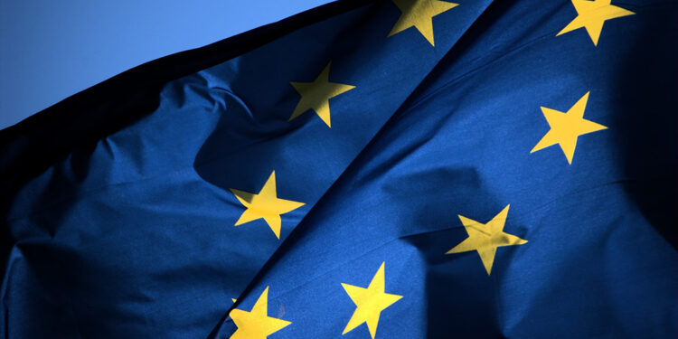 AB, Suriye'ye yönelik yaptırımları kaldırmaya hazırlanıyor