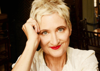 ABD'li şarkıcı Jill Sobule, evinde çıkan yangında öldü