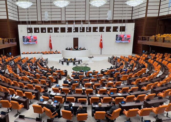 AK Parti'den 35 maddelik kanun teklifi