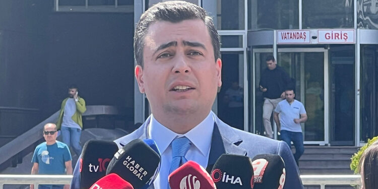 AK Parti'li Gökçek'ten Mansur Yavaş hakkında suç duyurusu