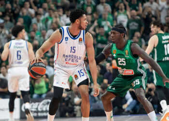 Anadolu Efes Avrupa'ya veda etti