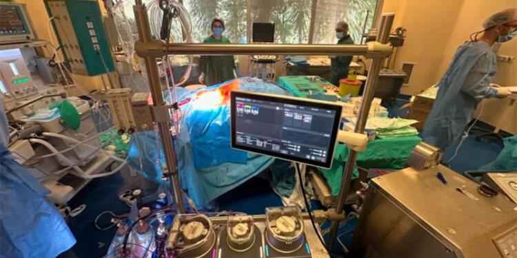 TÜSEB ve ASELSAN iş birliği ile geliştirilen kalp-akciğer makinesi tanıtıldı