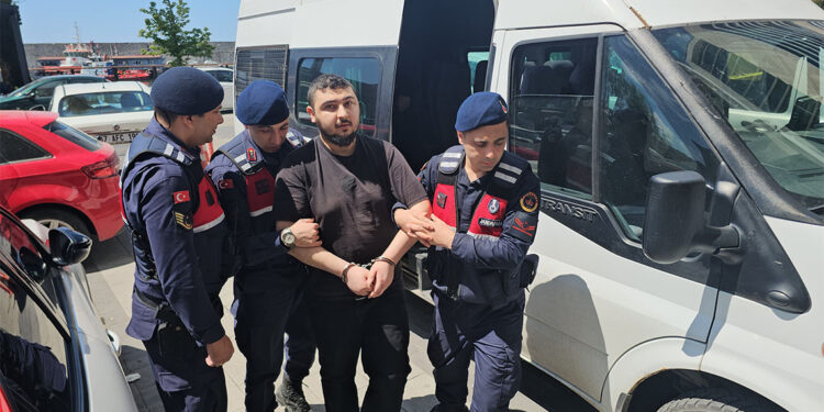 Apartman yöneticisini yaralayıp eşini öldüren sanık yeniden yargılandı; ceza arttı