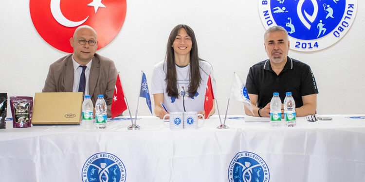 Aydın Büyükşehir Belediyespor Fatma Şekerci ile yeniden anlaştı