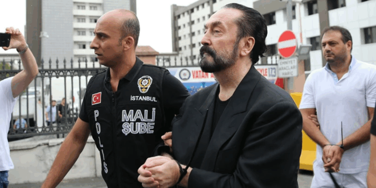 Adnan Oktar'ın yeniden yargılandığı davada karar