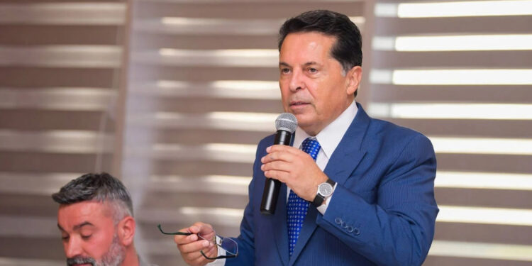 Ahmet Özer'in yargılandığı duruşma ertelendi