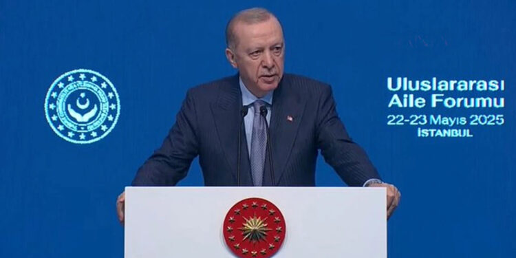 Aileyi savunmak, insanı savunmaktır