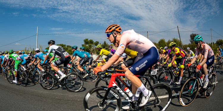 Ankara'da 'Üniversiteler Arası 4. Yol Bisikleti Yarışı'