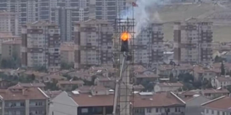 Ankara'da sağanak ve şiddetli rüzgar etkili oldu