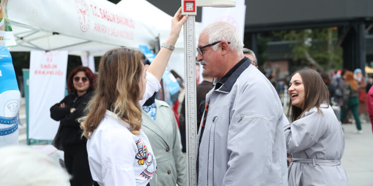 Ankara'da vücut kitle indeksi ölçümü uygulaması başlatıldı