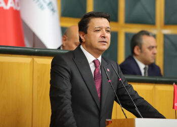 Arıkan ve Babacan, Yeni Yol grup toplantısında konuştu