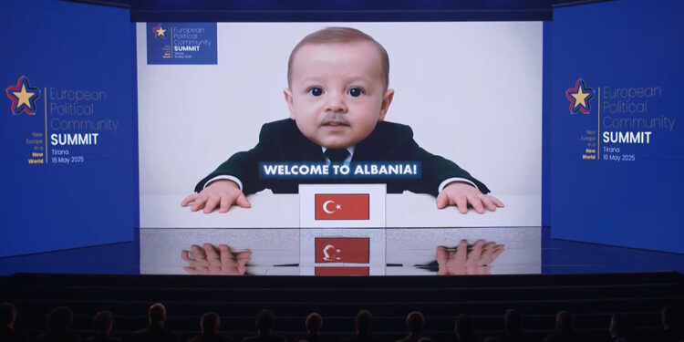 Arnavutluk'ta liderlerin yapay zekayla canlandırılmış çocukluk halleri izletildi