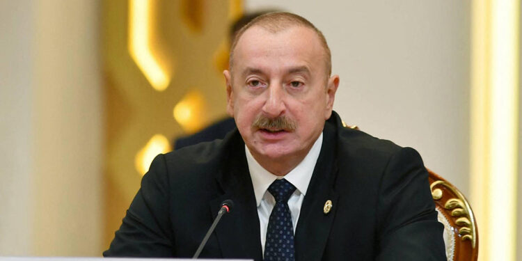 Azerbaycan Cumhurbaşkanı Aliyev, 220 mahkumu affetti