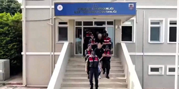 Aydın merkezli suç örgütüne yönelik operasyonda 20 kişi tutuklandı