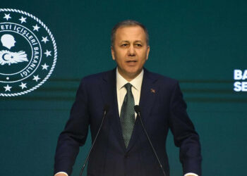 Organize suç örgütlerine karşı amansız bir mücadele yürütüyoruz