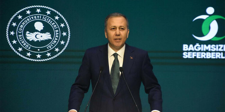 Organize suç örgütlerine karşı amansız bir mücadele yürütüyoruz